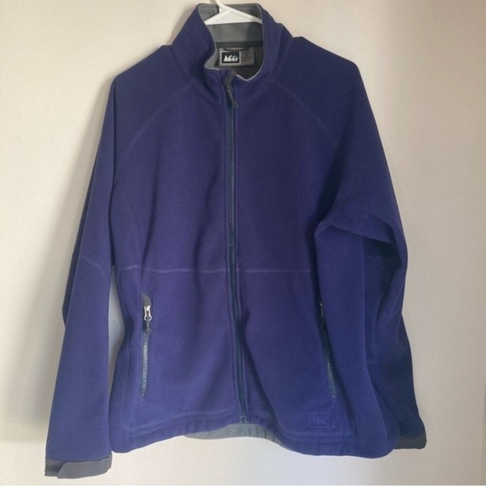 REI Women’s full zip fleece insulated blue jacket size XL. Excellent condition!
